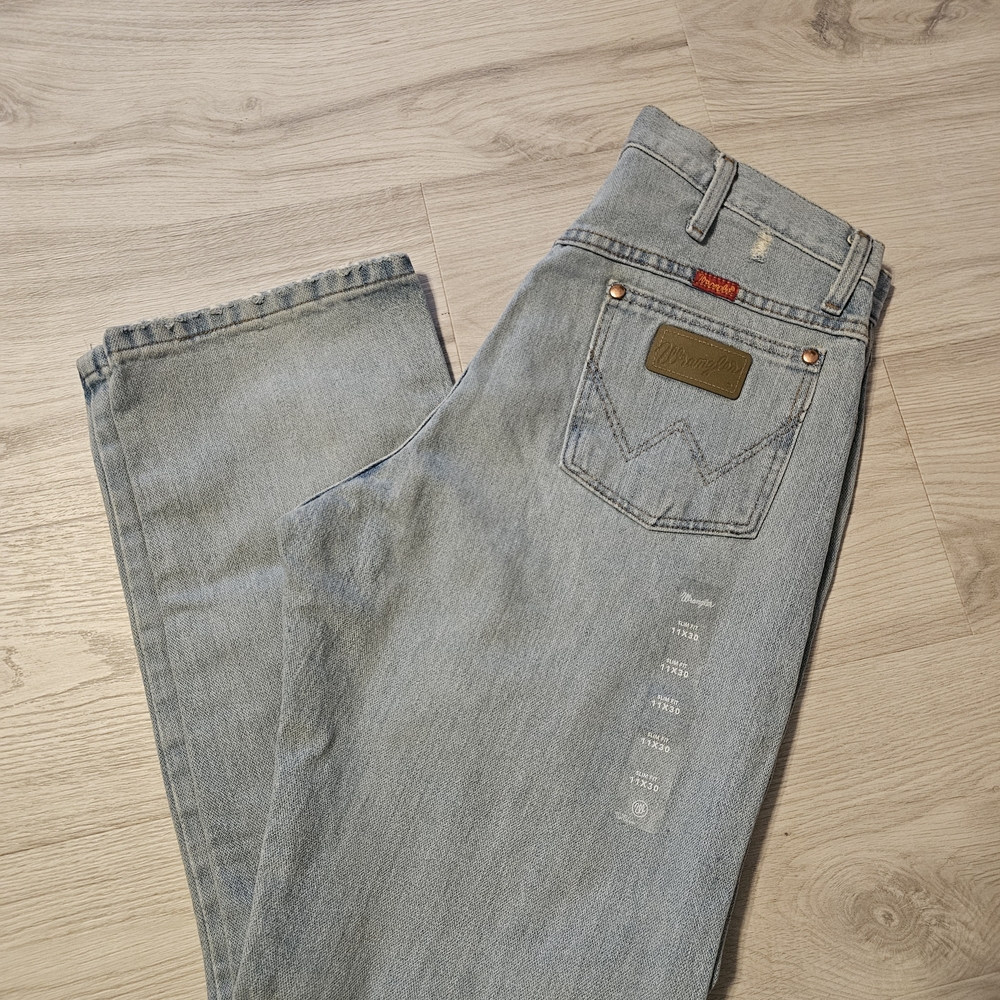 Wrangler Men's Light Blue Straight Jeans